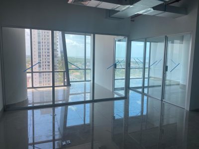 Oficina Comercial de 95 m² en Alquiler en Costa del Este — imagen 3 de 5