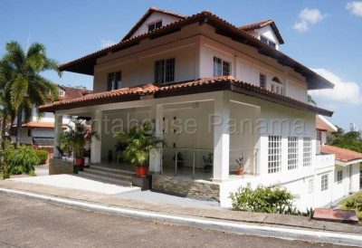 Espectacular casa ubicada en Albrook — imagen 9 de 10