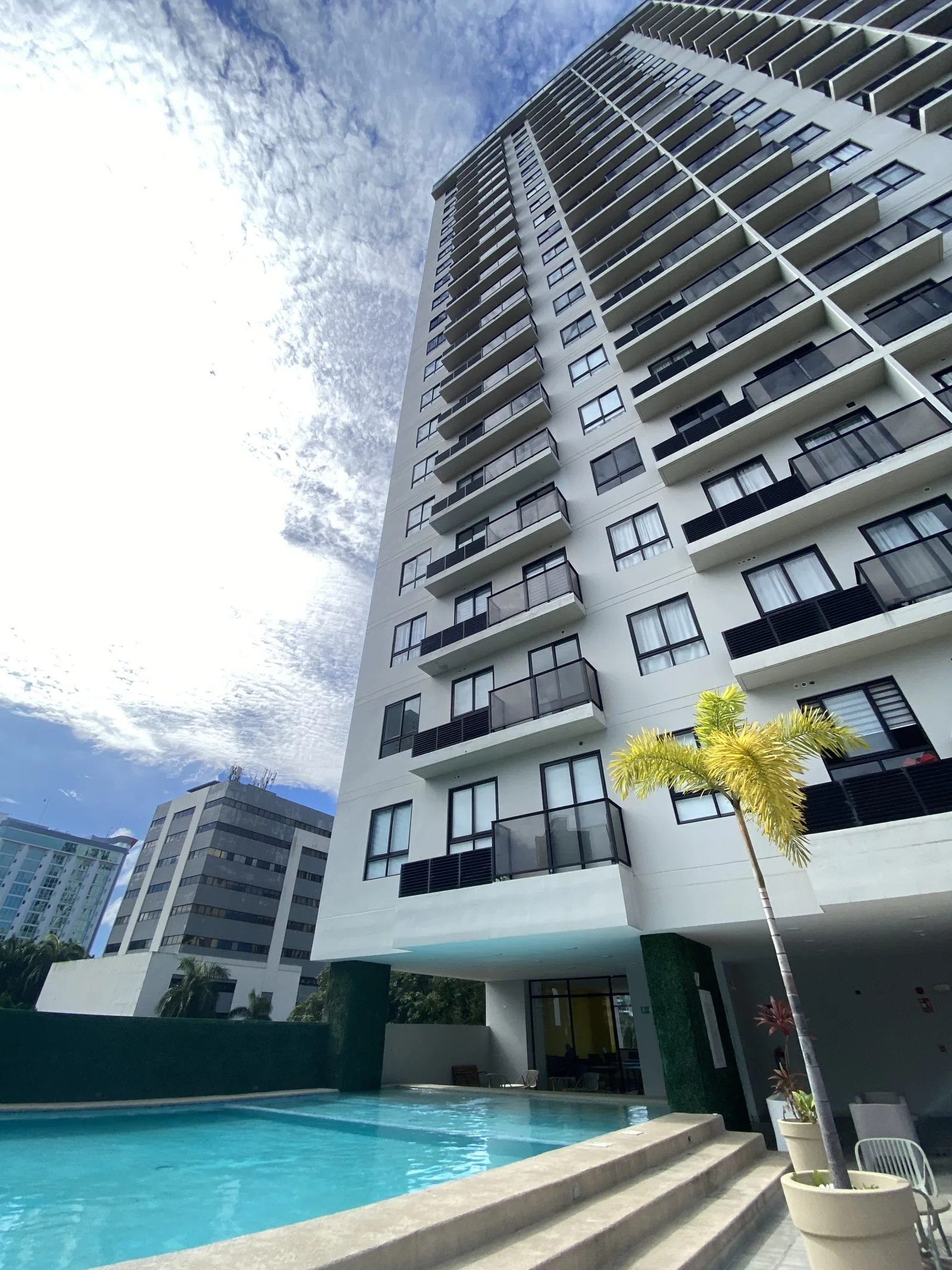 ALQUILER APARTAMENTO CALLE 50 THE GRAY  (DV) — imagen 1 de 10