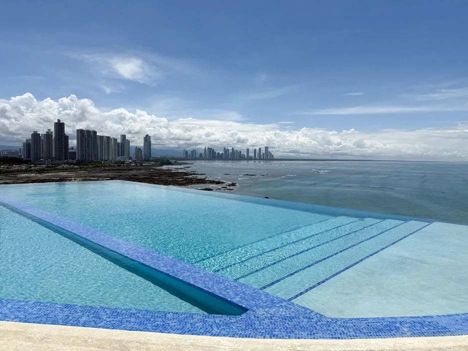 VENTA APARTAMENTO OASIS ON THE BAY PUNTA PACÍFICA (EC) — imagen 1 de 10