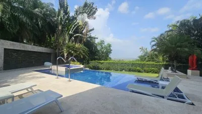 VENTA APARTAMENTO  DE LUJO CON PISCINA PUNTA PACIFICA (CP) — imagen 2 de 10