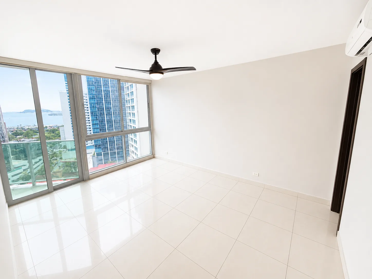 VENTA APARTAMENTO EN AVENIDA BALBOA (CP) — imagen 1 de 9