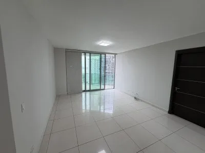 VENTA APARTAMENTO EN AVENIDA BALBOA (CP) — imagen 3 de 9