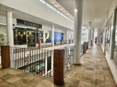 VENTA PLAZA COMERCIAL OPERANDO (EC) — imagen 4 de 10