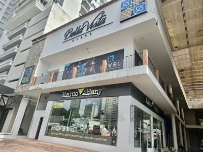VENTA PLAZA COMERCIAL OPERANDO (EC) — imagen 8 de 10