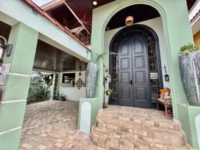 VENTA CASA BRISAS DEL GOLF CON PISCINA (EC) — imagen 6 de 10