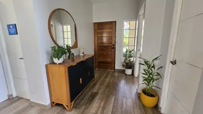 VENTA CASA MODERNA REMODELADA EN COSTA SUR (CP) — imagen 7 de 10