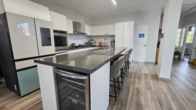 VENTA CASA MODERNA EN COSTA SUR (CP) — imagen 9 de 10