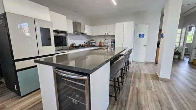 VENTA CASA MODERNA REMODELADA EN COSTA SUR (CP) — imagen 9 de 10