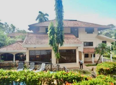 VENTA CASA ALBROOK CON PISCINA PRIVADA  (EC) — imagen 3 de 10