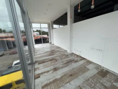 ALQUILER LOCAL COMERCIAL COSTA DEL ESTE (DV) — imagen 2 de 10