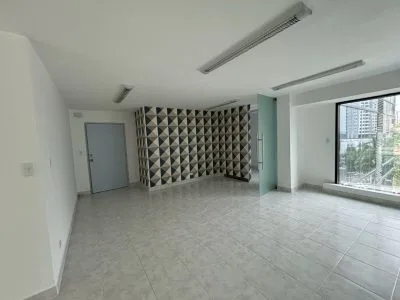 ALQUILER OFICINA EN BELLA VISTA (DV) — imagen 6 de 10
