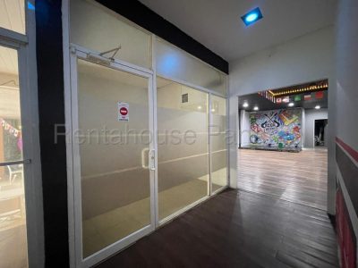 PH Country Plaza, Condado del Rey Local comercial de 173.48 mts con excelente ubicación — imagen 9 de 10