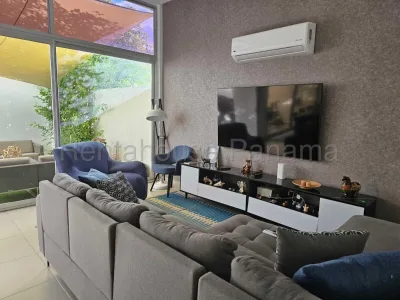 Hermosa casa en Costa Sur totalmente remodelada por profesionales — imagen 9 de 10