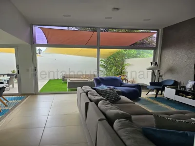 Hermosa casa en Costa Sur totalmente remodelada por profesionales — imagen 7 de 10
