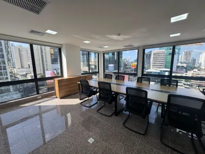 ALQUILER OFICINA  CALLE 50 (DV) — imagen 2 de 10
