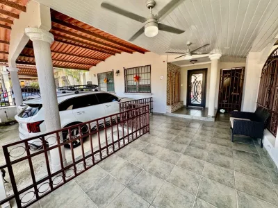 VENTA CASA AMPLIA BRISAS DEL GOLF OPORTUNIDAD (EC) — imagen 2 de 10