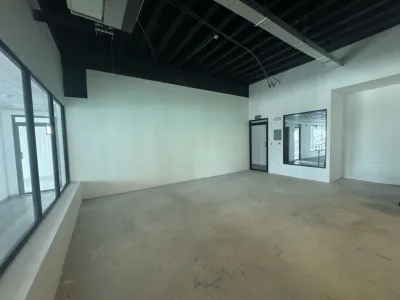 ALQUILER OFICINA OBARRIO (DV) — imagen 2 de 8