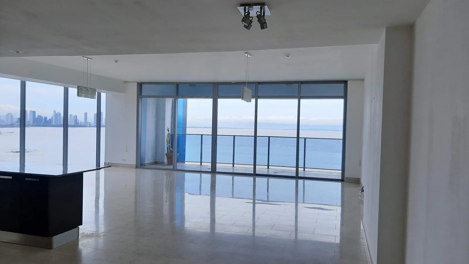 VENTA APARTAMENTO GRAND TOWER, PUNTA PACIFICA — imagen 1 de 10