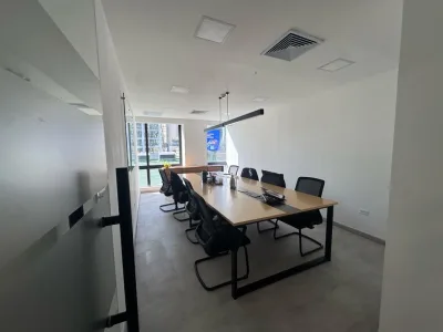 ALQUILER OFICINA  AMOBLADA CALLE 50 (DV) — imagen 5 de 10