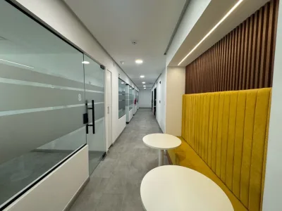 ALQUILER OFICINA  AMOBLADA CALLE 50 (DV) — imagen 1 de 10