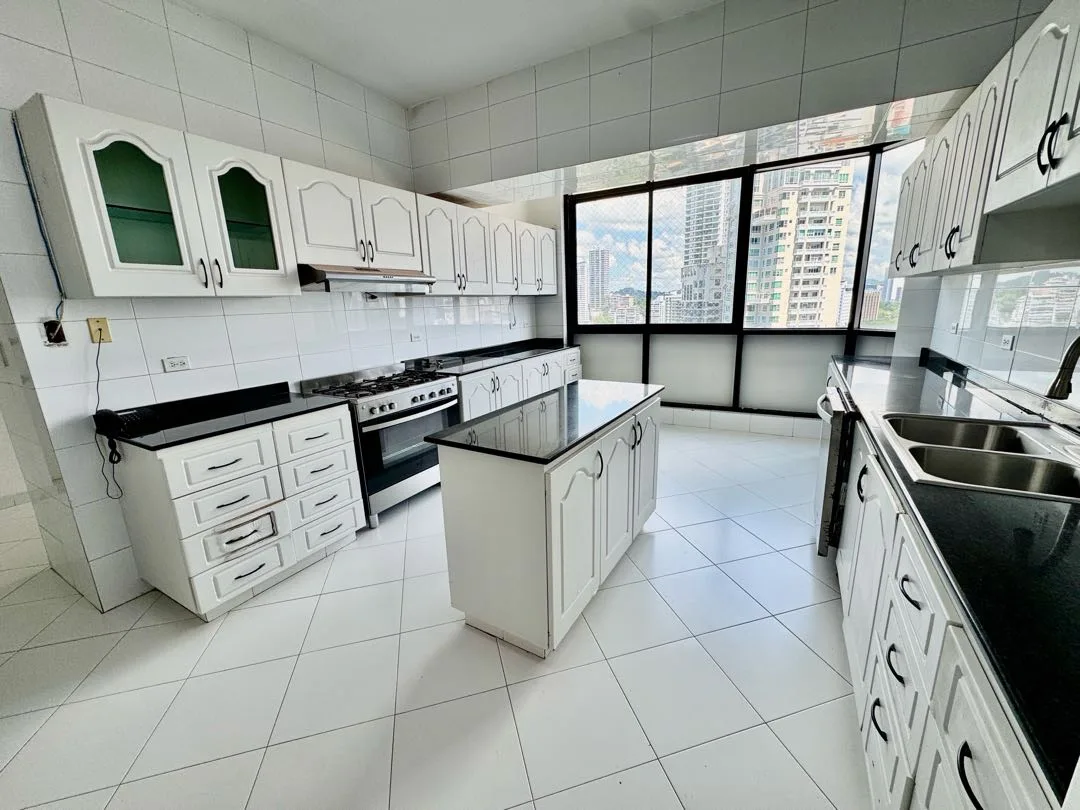 ALQUILER APARTAMENTO AVENIDA BALBOA LB (EC) — imagen 1 de 10