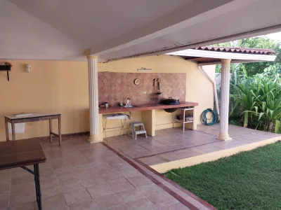 Casa Amoblada con Piscina Privada en El Celaje, Chame, Panamá — imagen 4 de 10