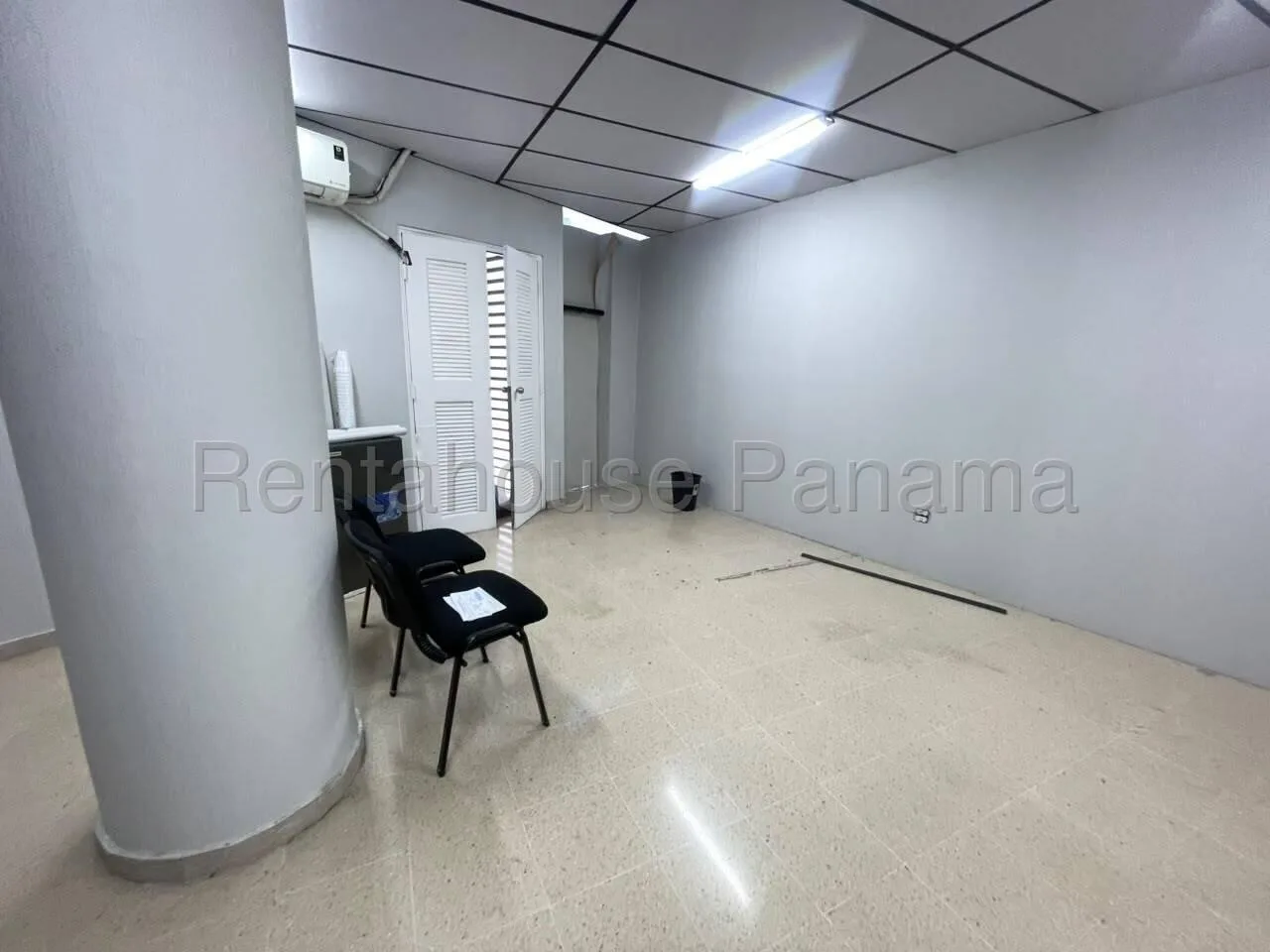 Alquiler de Oficina en Ricardo J Alfaro Ph Plaza Aventura KF — imagen 1 de 10