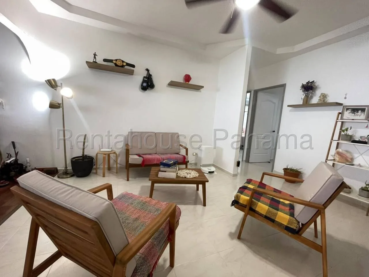 Venta de Casa en Brisas del Golf Ph KF — imagen 1 de 10