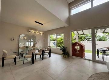 Excelente Oportunidad en Santa María. Casa Al Mejor Precio del Residencial, Ya Equipada — imagen 5 de 5